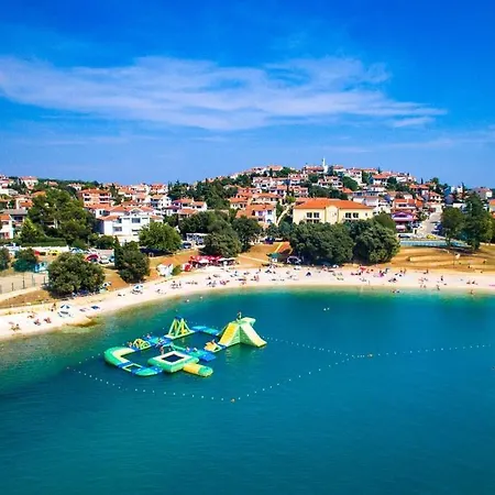 Romina- 50m From The Sea Apartment