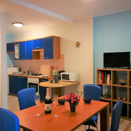 Apartment Romina- 50m From The Sea